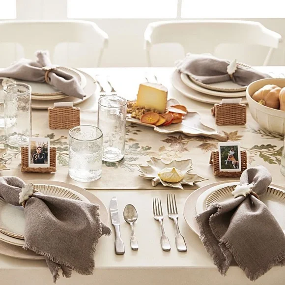 Pottery Barn Ridge Maple Leaf Stoneware Appetizer
Plates - set of 2 - Picture 4 of 8